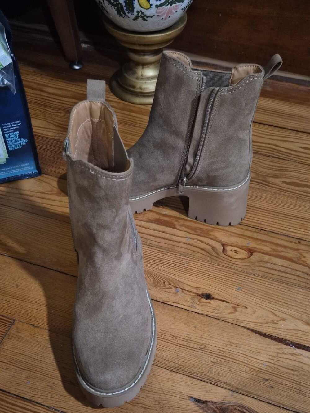 Universal Thread Booties - Picture 7 of 8